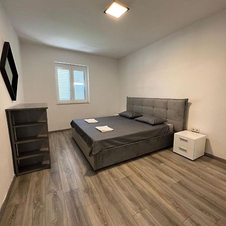 Centrum Apartment Makarska Exterior photo